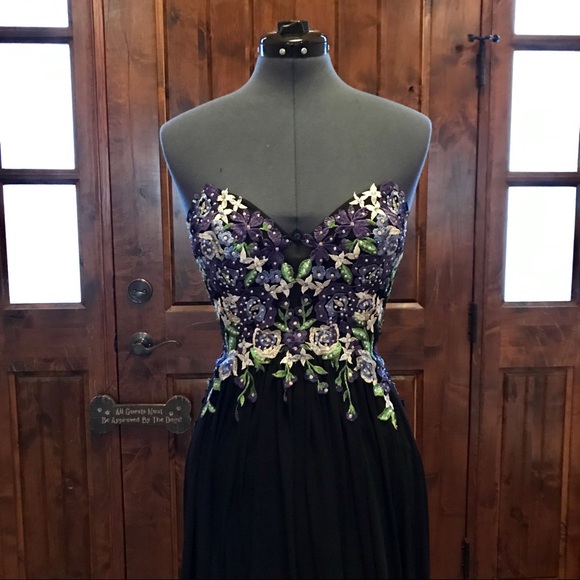 JVN Jovani Black Floral Embroidered Gown! #50057 - Picture 6 of 6